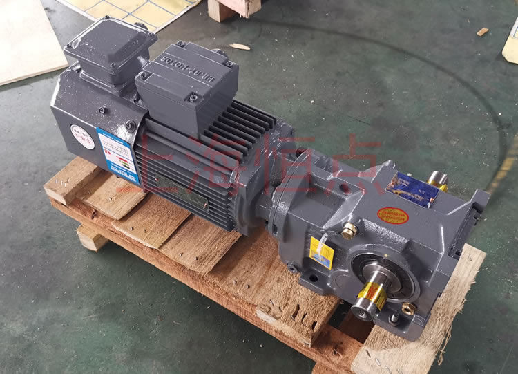 K37系列減速機輸入配變頻電機，輸出雙軸A+B 實物照片