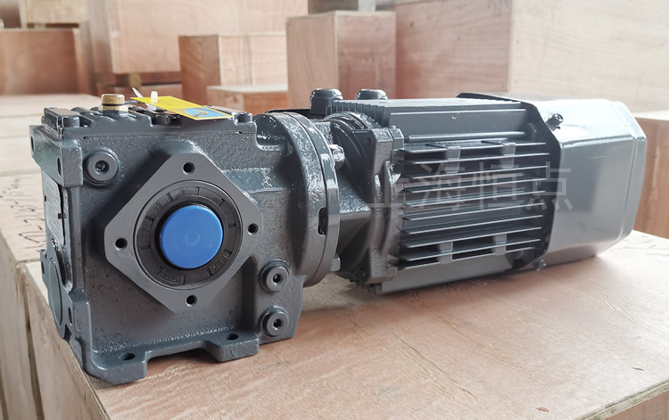 SA37系列減速機，配電機，灰色油漆 實物照片