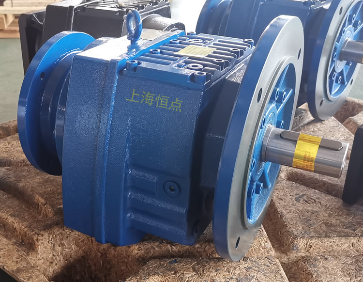 RF87減速機，輸入配法蘭B5端蓋，立式法蘭輸出，實物照片