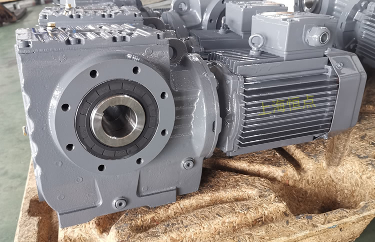 SA77系列減速機輸入配電機，輸出通孔，常用件實物圖